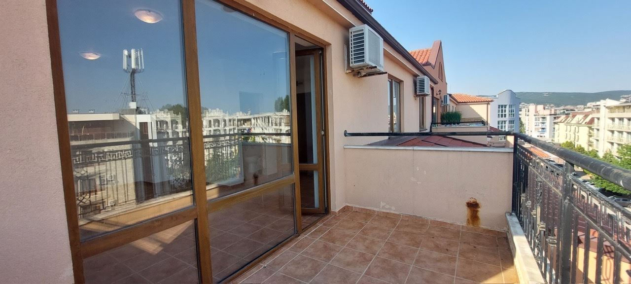Helles Studio im obersten Stockwerk in Sonnenstrand – Freiheit, Ihr ideales Zuhause am Meer zu gestalten