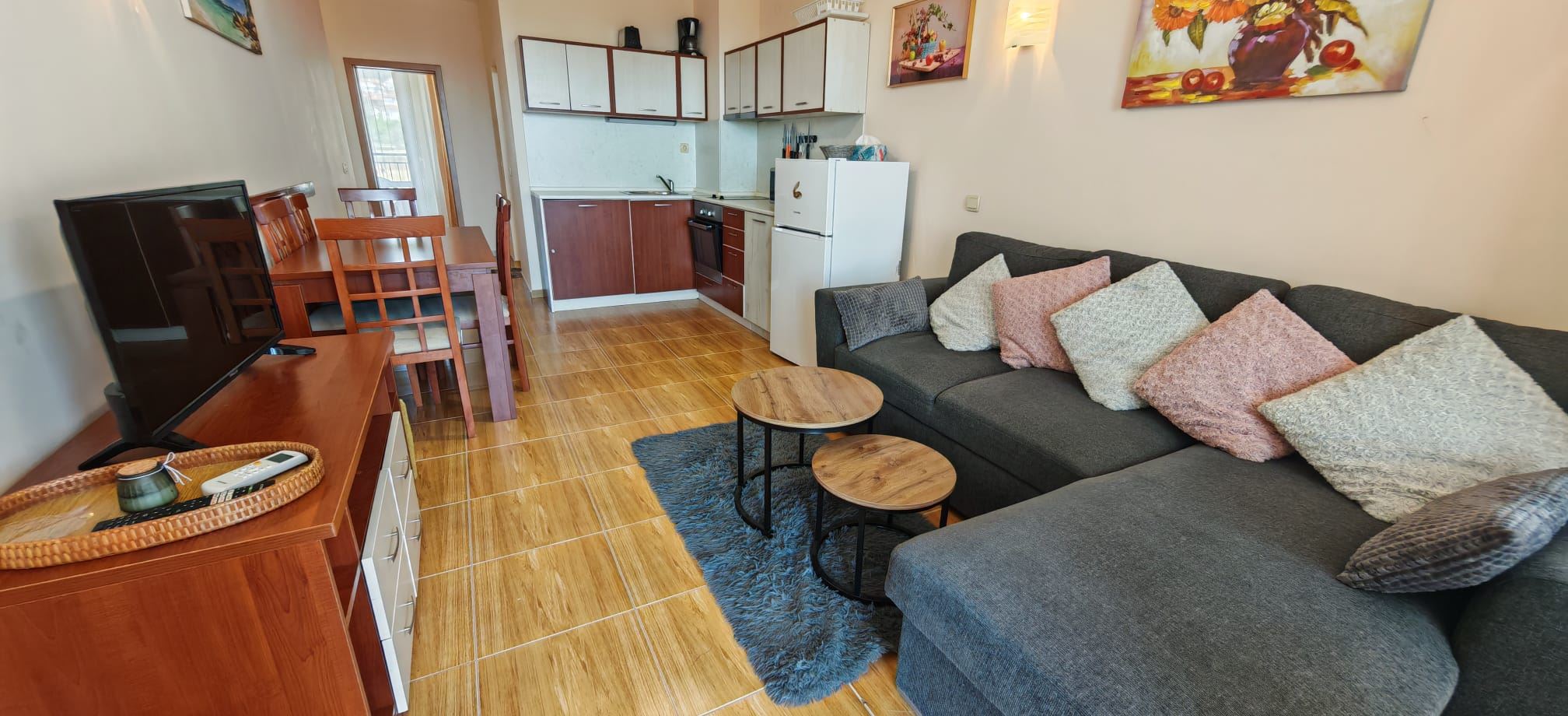 Panoramablick auf das Meer und die Pools – großzügige Drei-Zimmer-Wohnung in Sveti Vlas