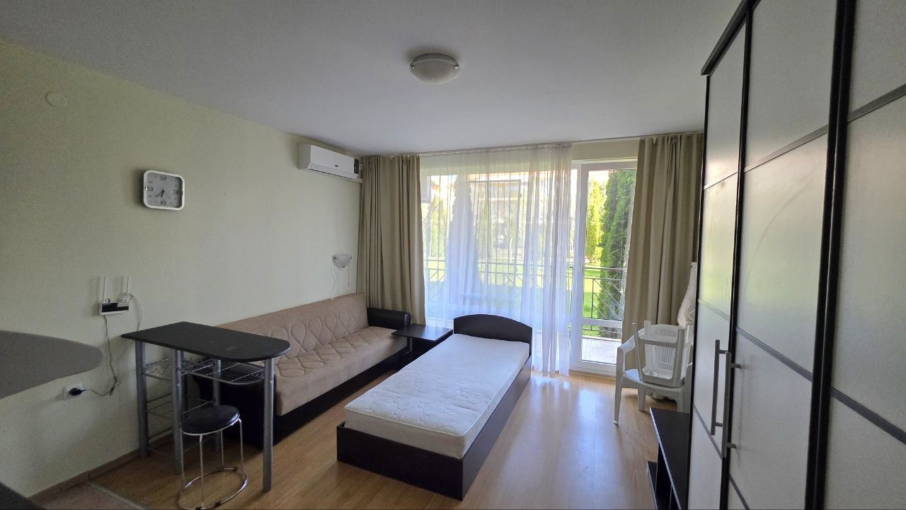 Praktisches und gemütliches Studio in Sonnenstrand – Komfort und Ruhe mit Blick auf den Pool