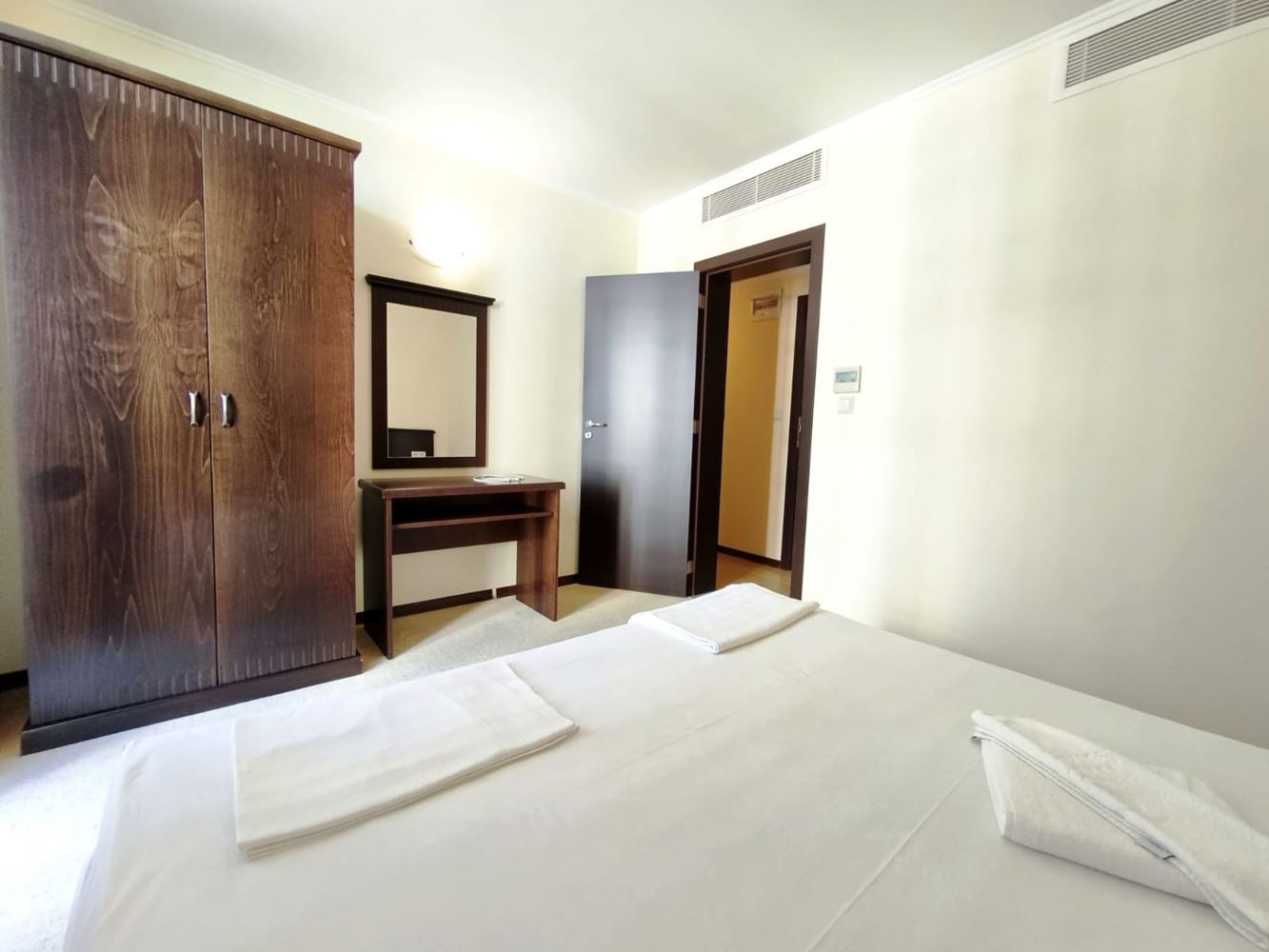 Luxuriöse Zweizimmerwohnung in erster Meereslinie in Pomorie – Komfort und maritimes Ambiente