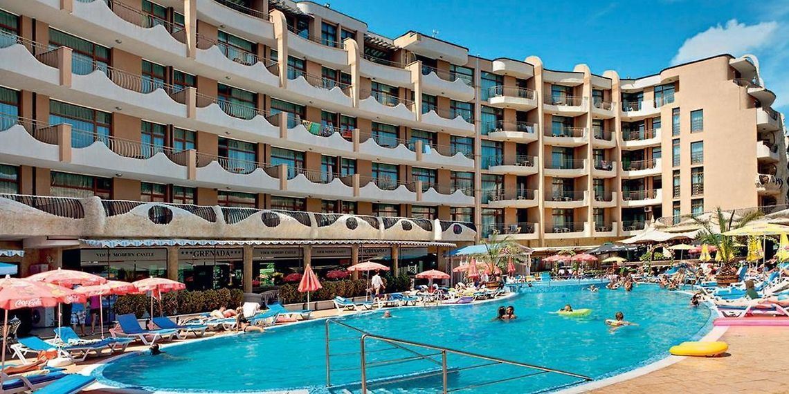 Stilvolle Wohnung mit einem Schlafzimmer in einer Anlage mit Swimmingpools und hervorragenden Annehmlichkeiten