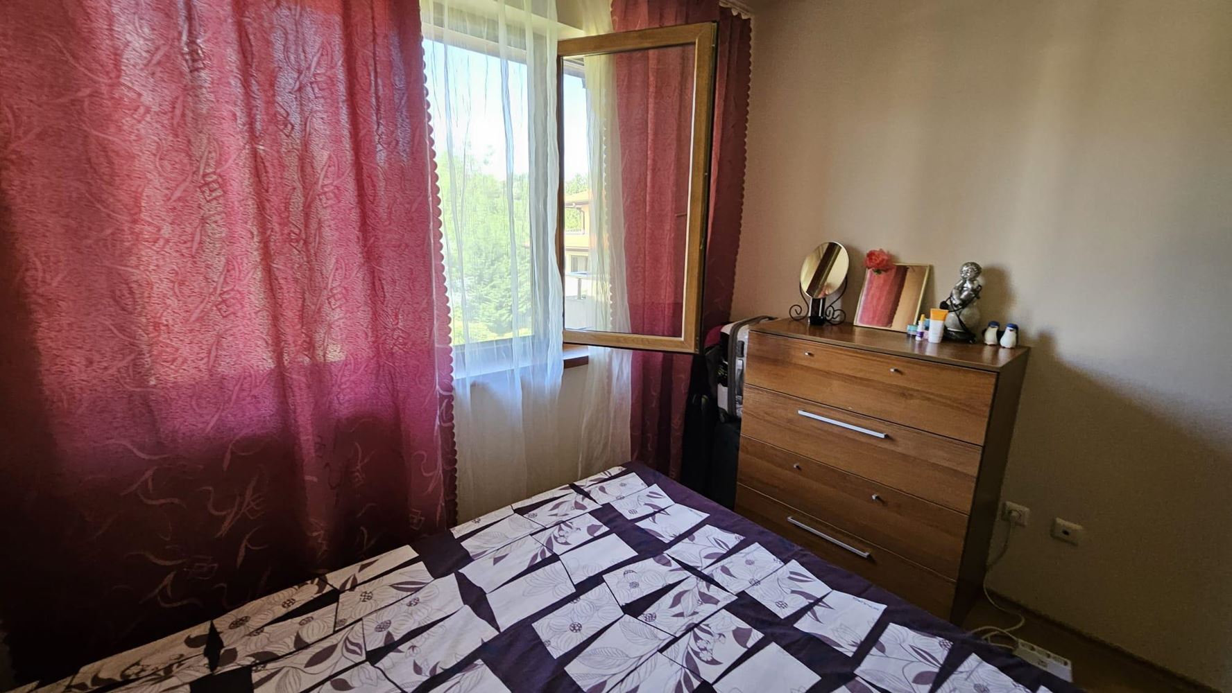 Meerblick und Komfort nur 100 Meter vom Strand entfernt! Möblierte Zweizimmerwohnung in einer Wohnanlage in Byala