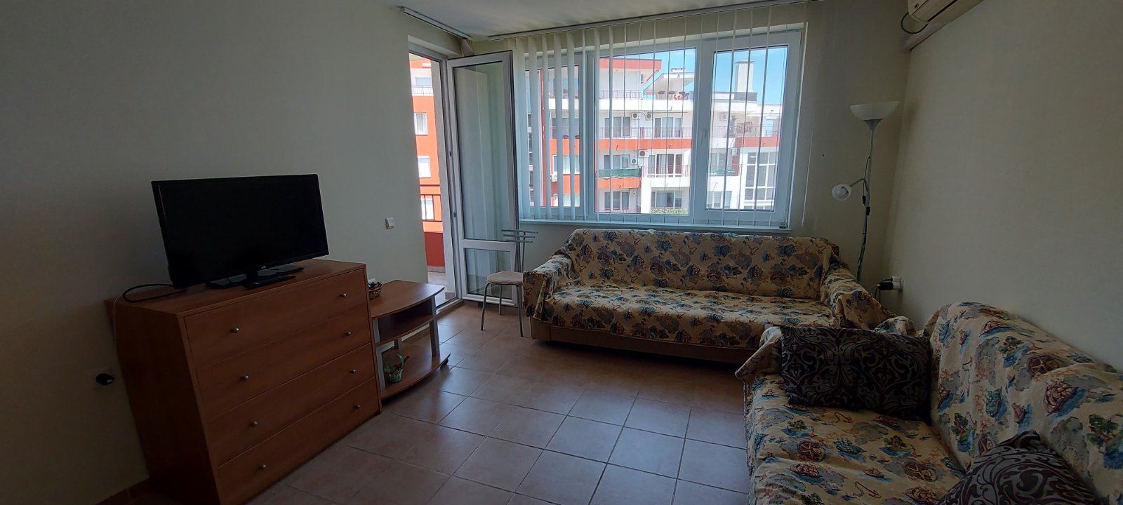 Geräumige Drei-Zimmer-Wohnung mit Meerblick in erster Meereslinie – bezugsfertig