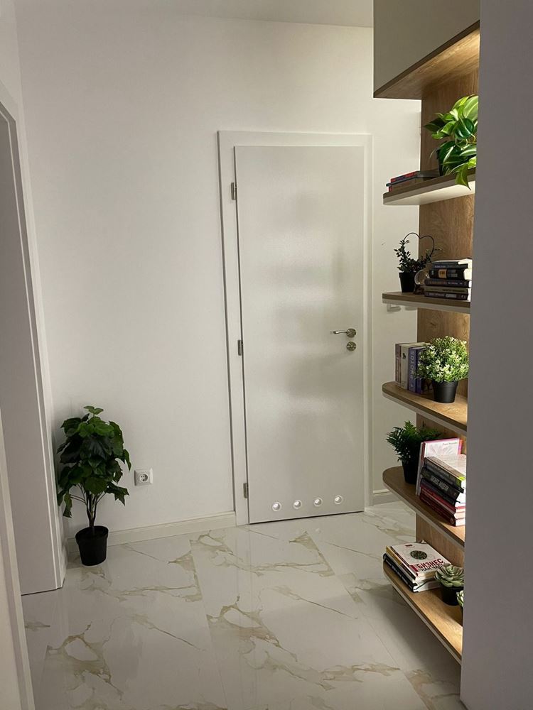 Geräumige Fünfzimmerwohnung mit Meerpanorama in Pomorie – Komfort, Stil und Funktionalität für eine große Familie