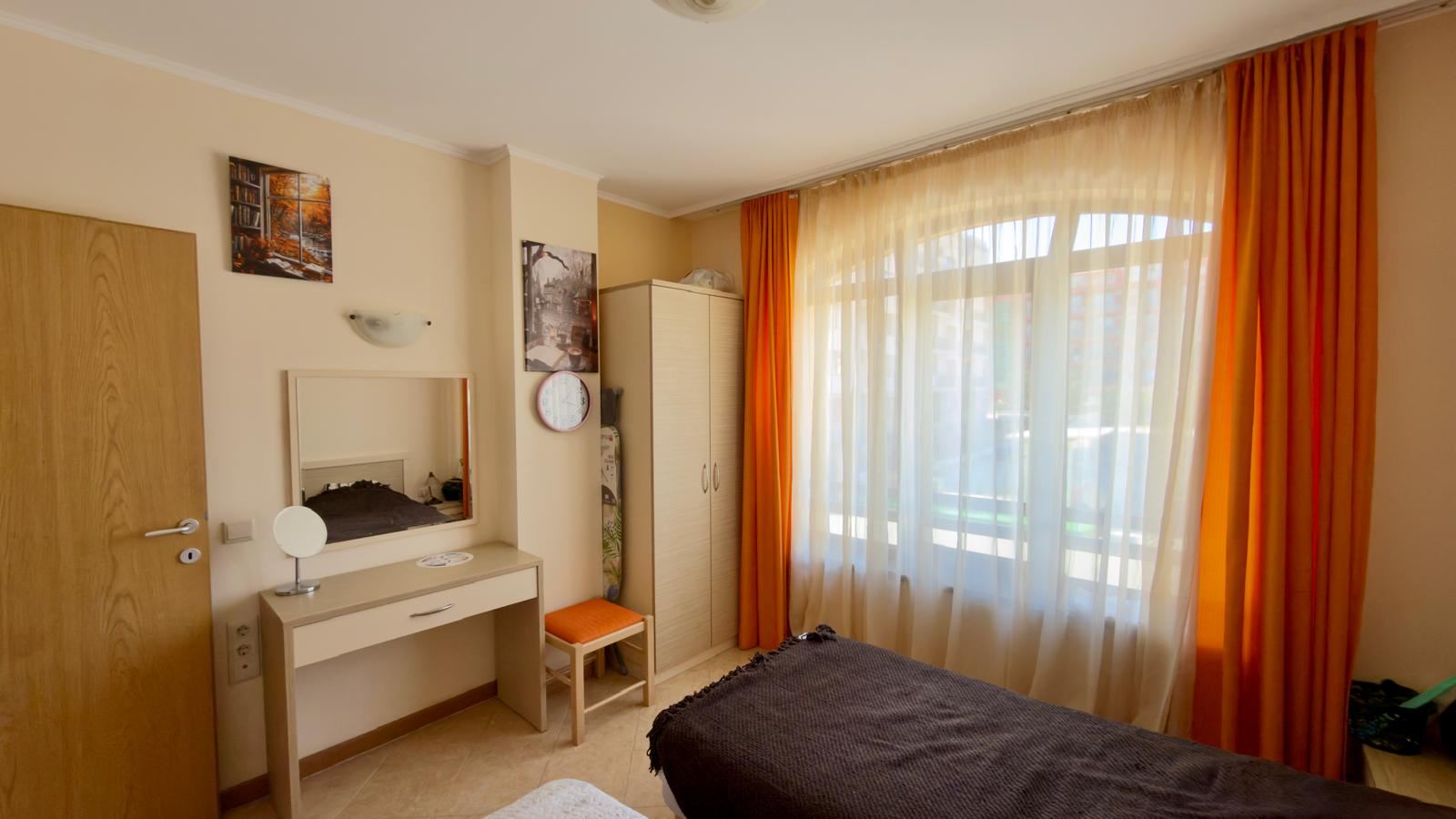 Geräumige Drei-Zimmer-Wohnung in einer luxuriösen Anlage in Sonnenstrand