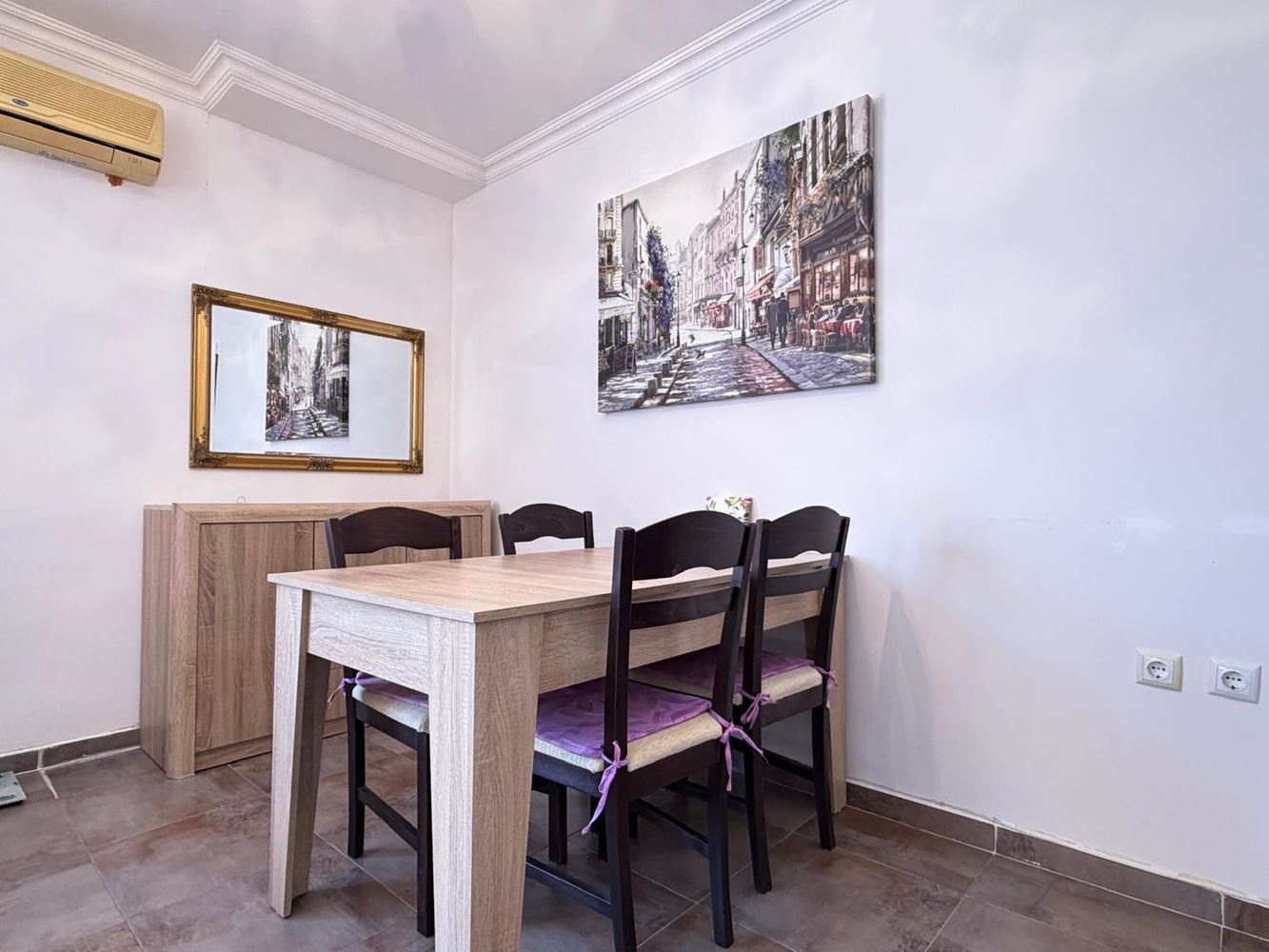 Komfortable Zwei-Zimmer-Wohnung mit direktem Zugang zum Pool – ideal zum Wohnen und Investieren