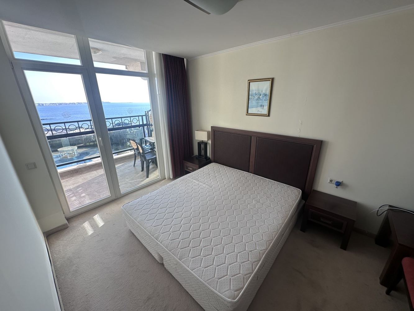Zwei-Zimmer-Wohnung in Pomorie mit direktem Meerblick – luxuriöses Wohnen am Meer
