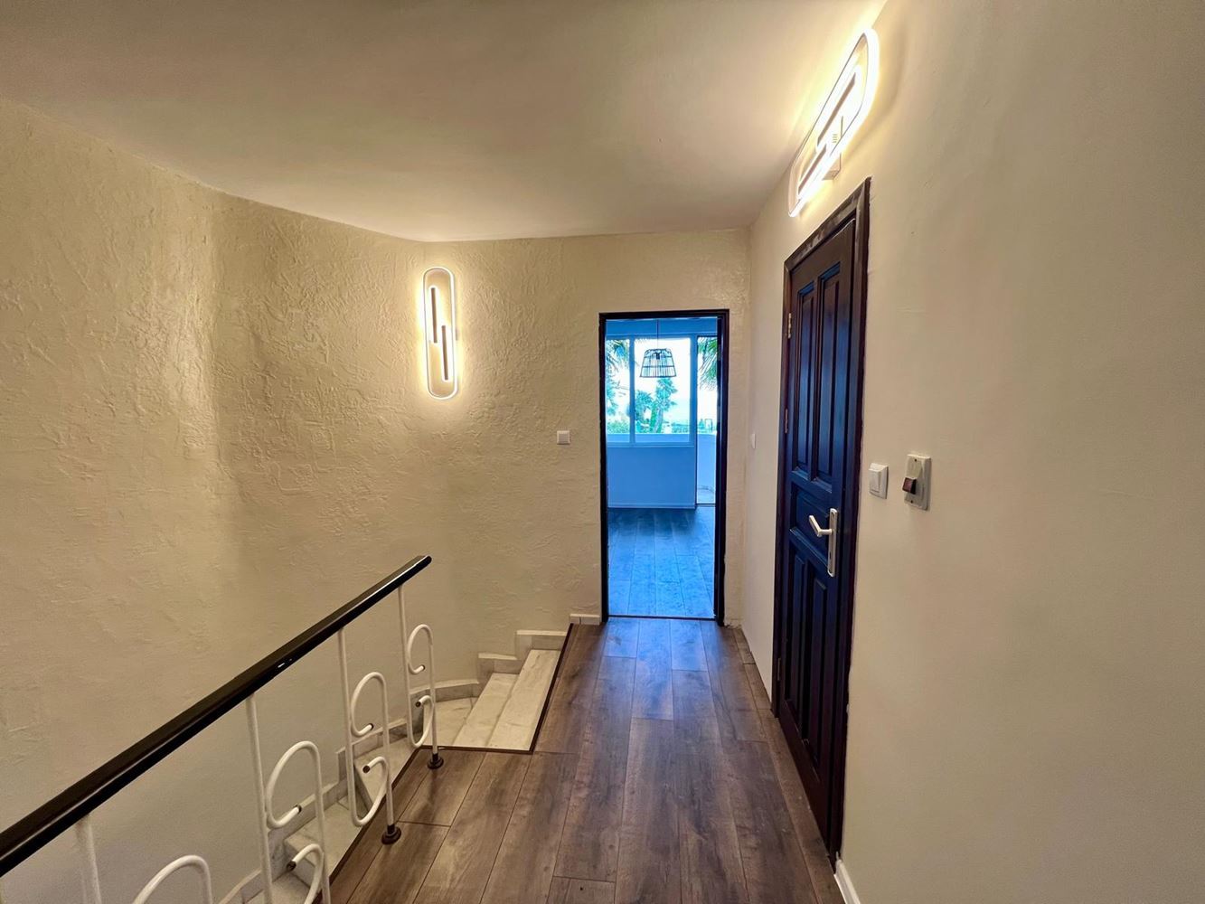 Direkt am Meer in Ravda – Maisonette mit zwei Schlafzimmern, Meerblick und eigenem Stellplatz