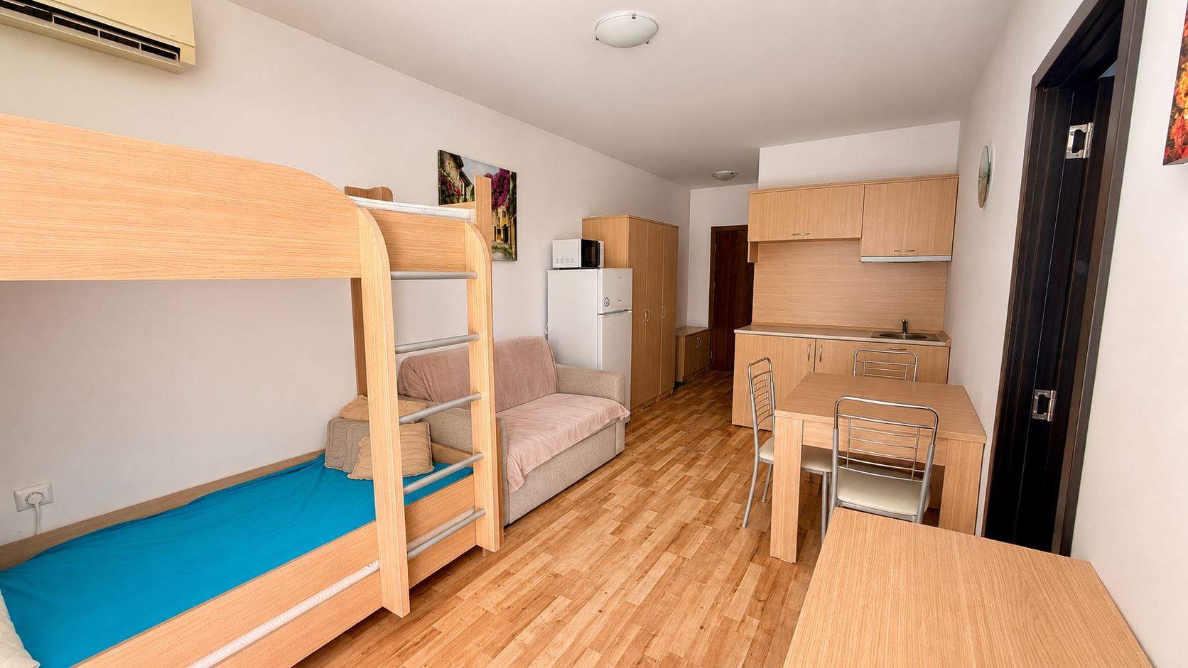 Gemütliche Wohnung mit einem Schlafzimmer und Poolblick in einer ruhigen Gegend von Sonnenstrand