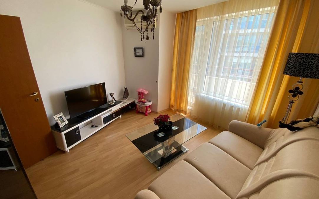 Wohnung mit zwei Schlafzimmern und Meerblick in erster Meereslinie in Elenite – Komfort, Natur und Ruhe