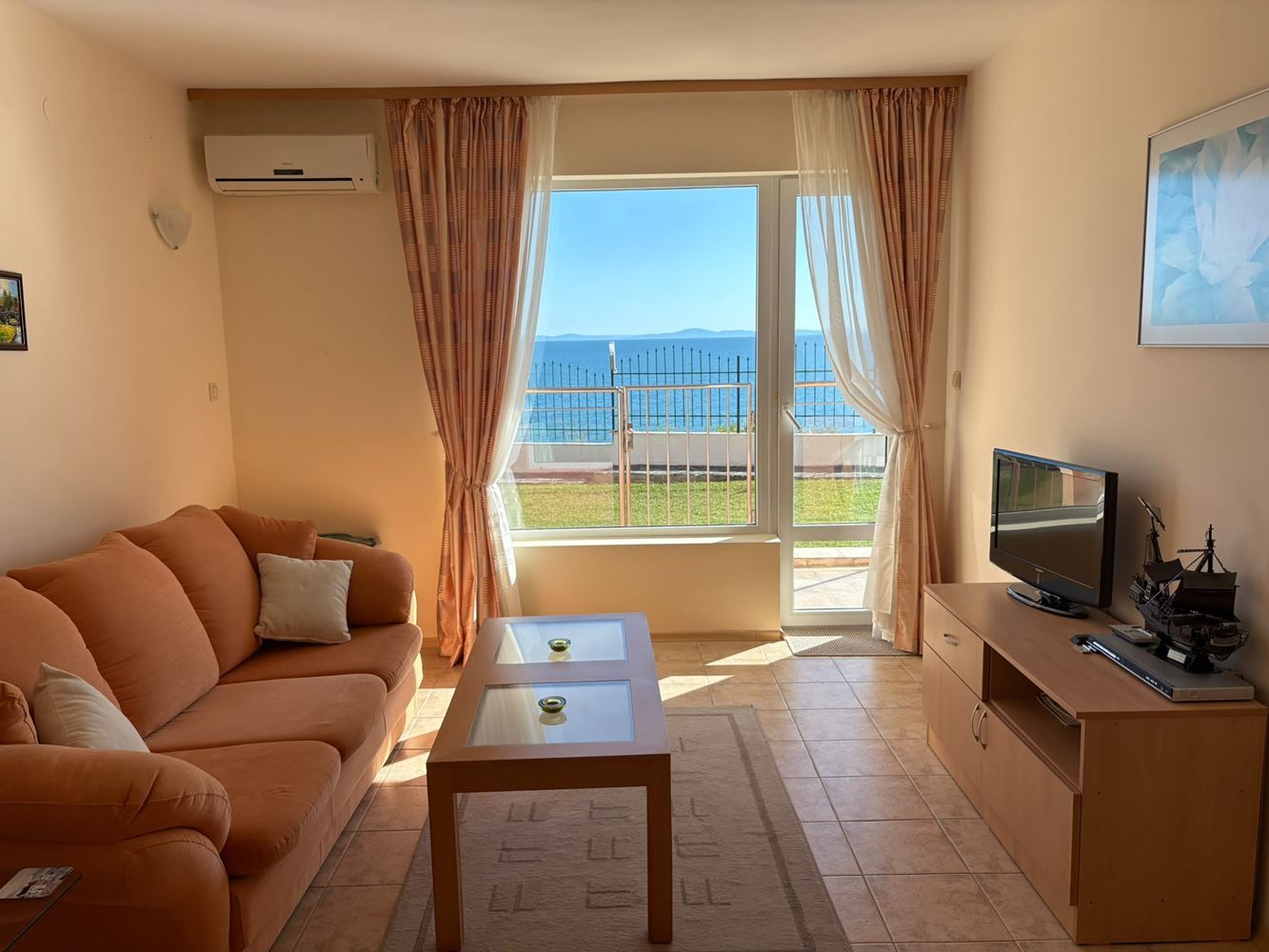 Erste Meereslinie in Sveti Vlas – geräumige Wohnung mit einem Schlafzimmer und Meerblick
