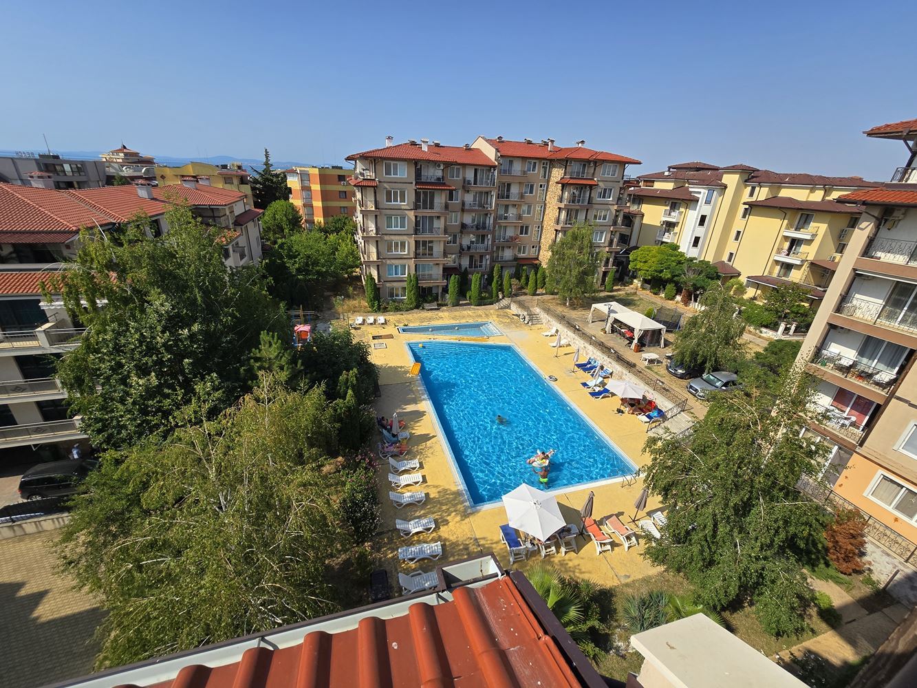 Großzügigkeit, Komfort und Poolblick – Ihr neues Zuhause in Ravda
