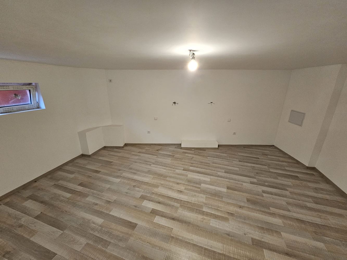Ein-Zimmer-Wohnung in Sveti Vlas – heller Souterrain, bezugsfertig, keine Wartungsgebühr