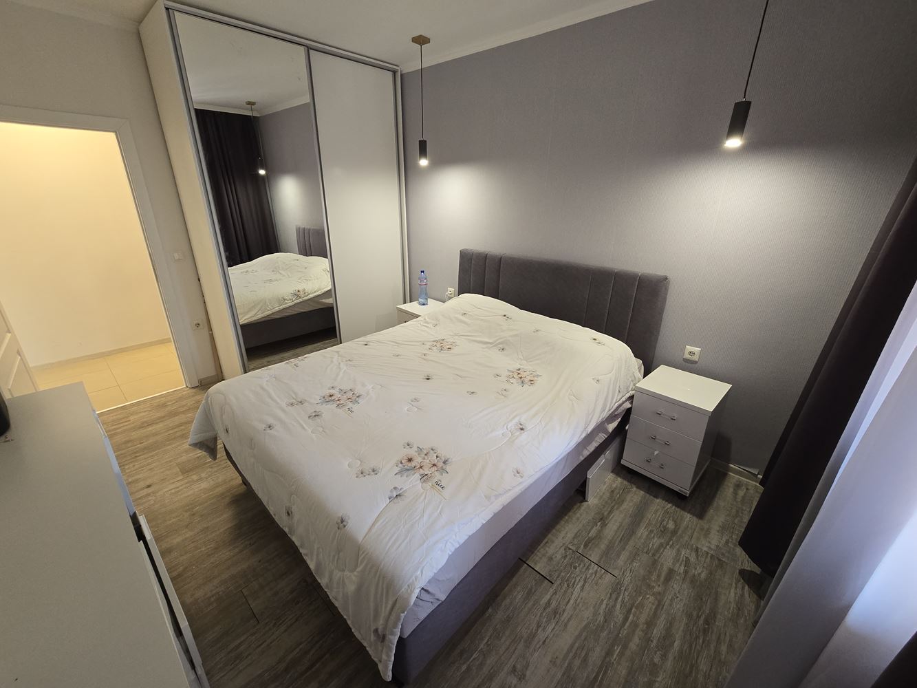 3-Zimmer-Wohnung mit luxuriöser Renovierung in Sonnenstrand – Blick auf den Pool und Möglichkeit zur Ratenzahlung