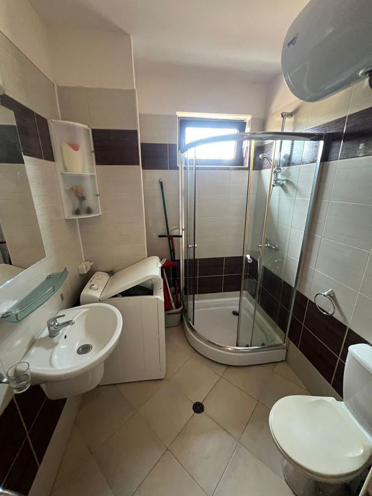 Wohnung mit zwei Schlafzimmern in einem modernen Komplex – vollständig möbliert und bereit für Ihr neues Leben