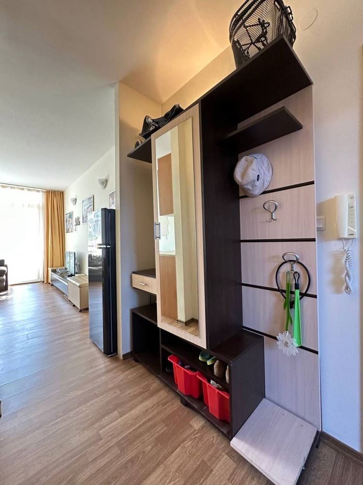 Gemütliche Zweizimmerwohnung in Ravda mit direktem Zugang zum Poolbereich