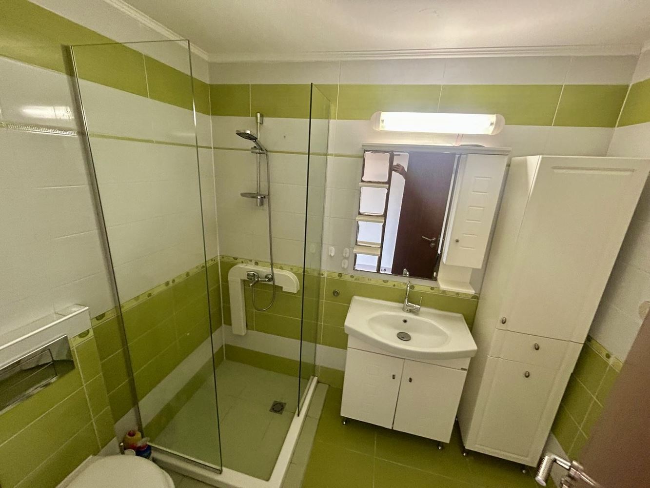 Großzügige 3-Zimmer-Wohnung mit zwei Schlafzimmern in Nessebar – zwei Terrassen und Möglichkeit für ein drittes Schlafzimmer