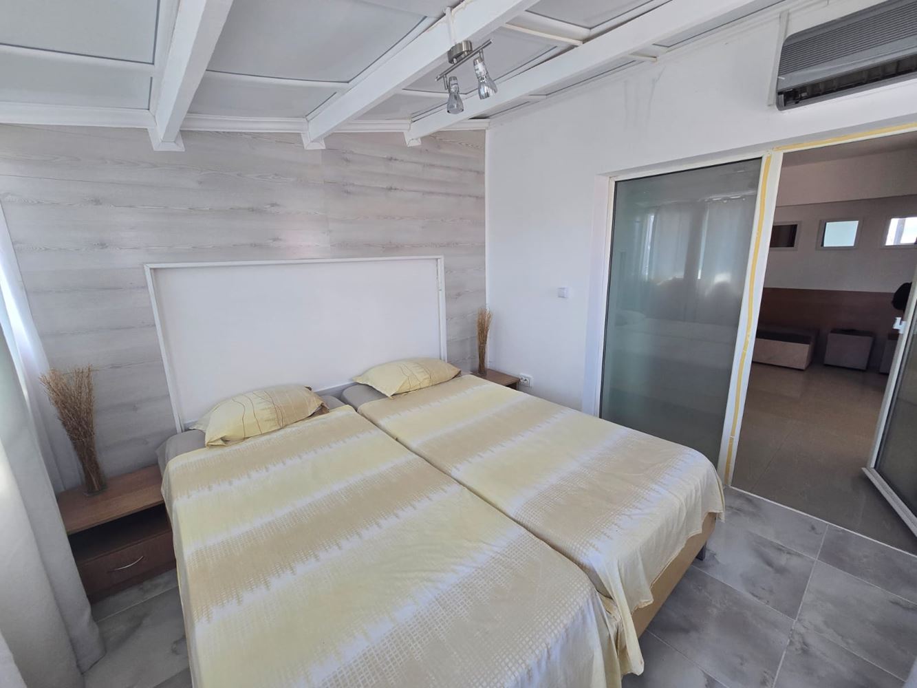 Moderne Zwei-Zimmer-Wohnung (mit einem Schlafzimmer) in Sunny Beach – Stil, Komfort und bezugsfertig