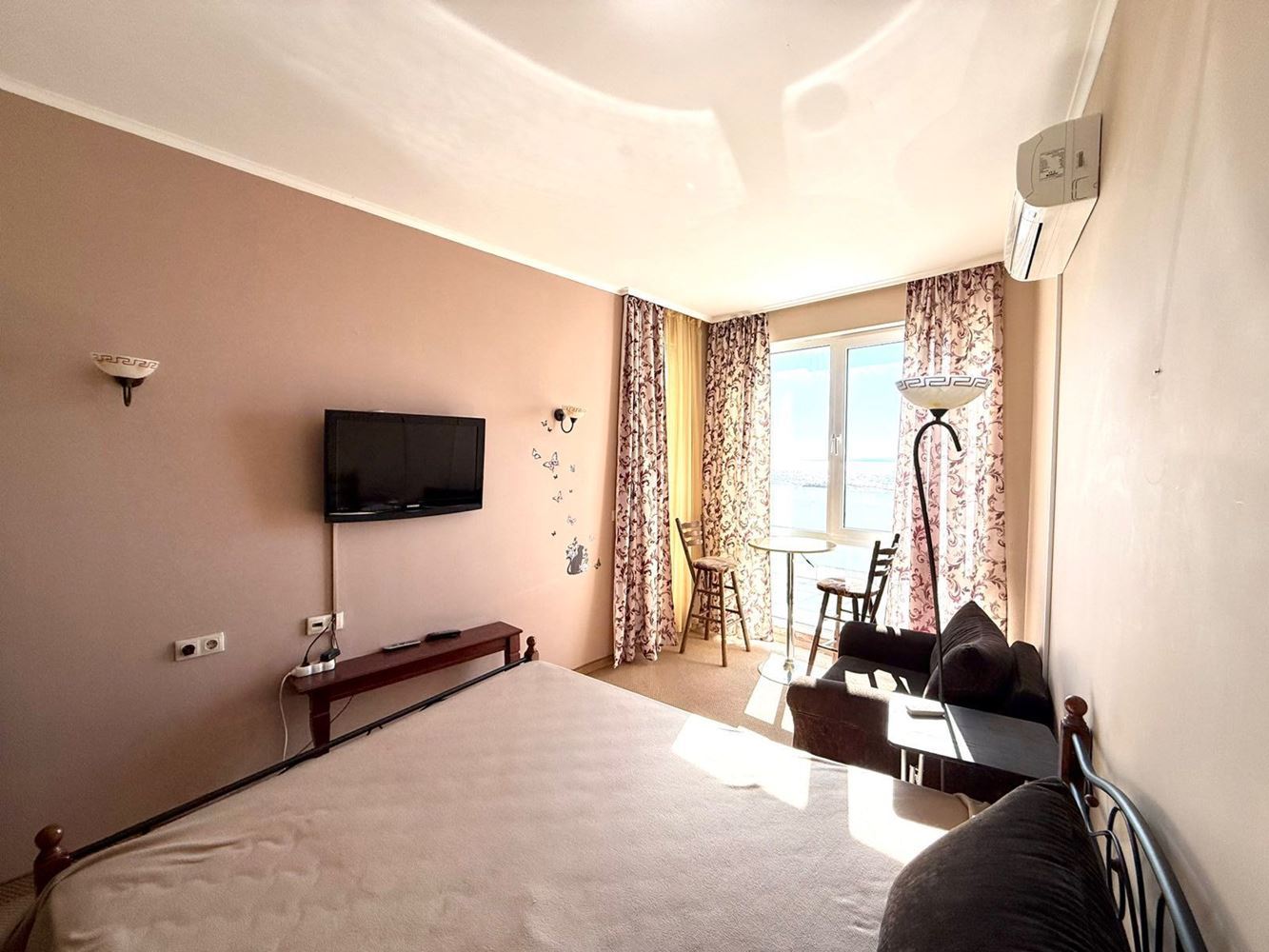 Luxuriöse Ein-Zimmer-Wohnung mit Panoramameerblick in Pomorie