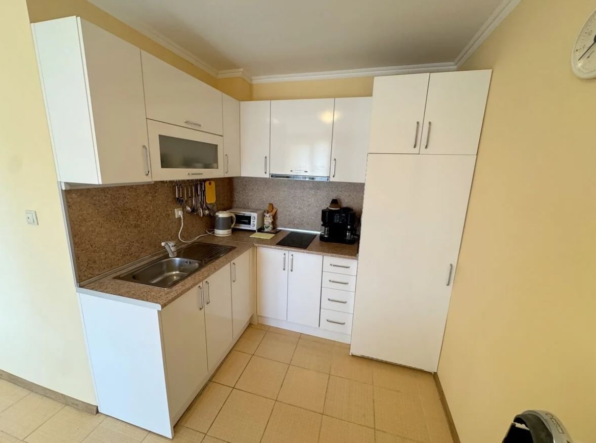Geräumiges Apartment mit zwei Schlafzimmern in Sonnenstrand – Komfort, Ruhe und eine angenehme Umgebung