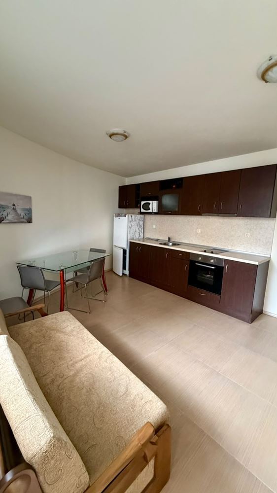 Großzügige Zweizimmerwohnung mit zwei Terrassen in Sveti Vlas – vollständig möbliert und sofort bezugsfertig