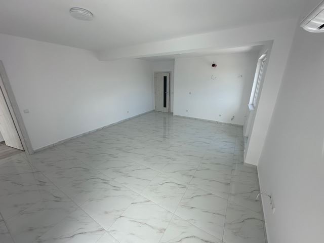 Nagelneue schlüsselfertige 3-Zimmer-Wohnung mit Dachterrasse