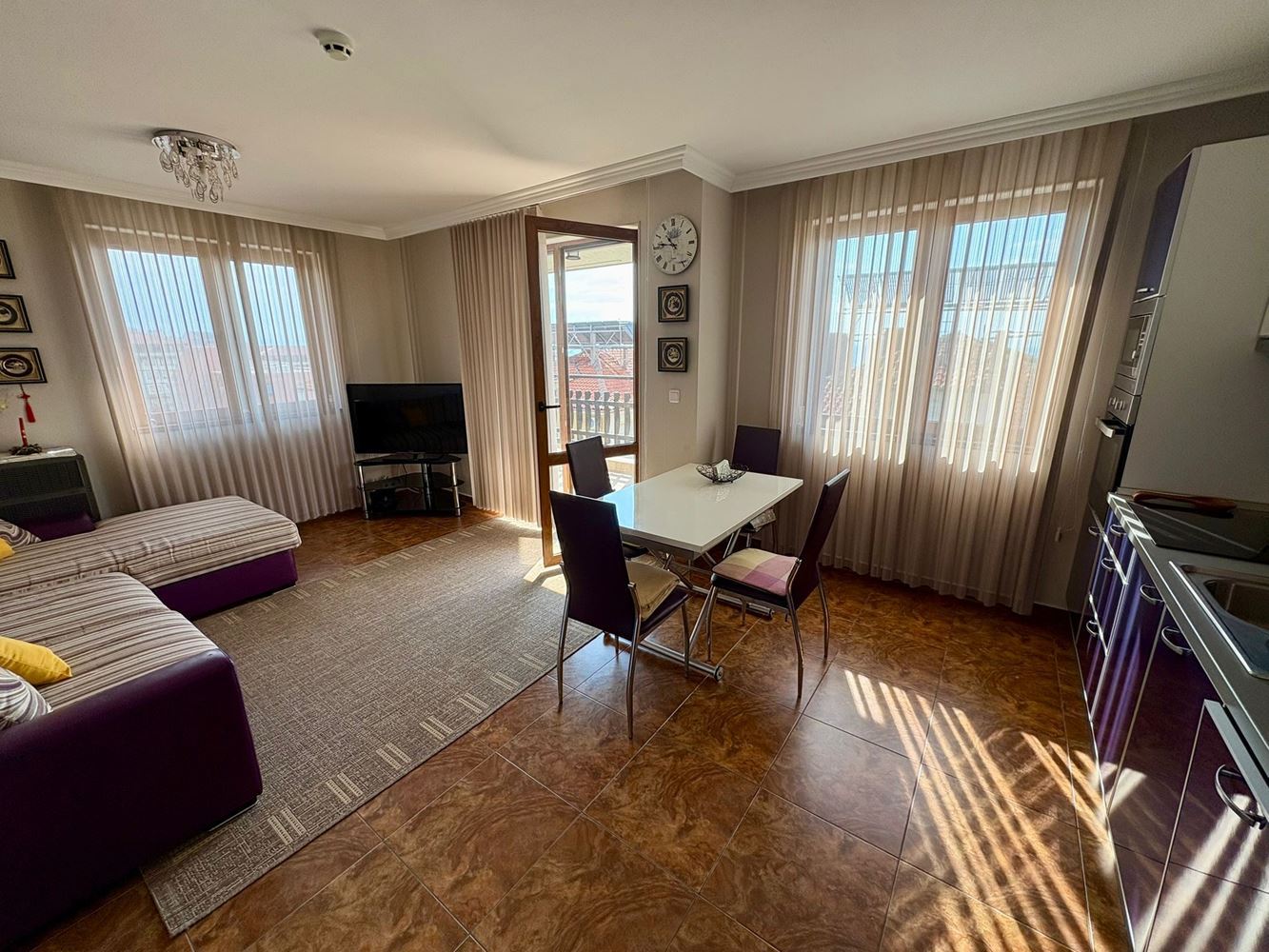 Drei-Zimmer-Wohnung mit Panoramablick auf das Meer in Sveti Vlas – 200 m vom Strand