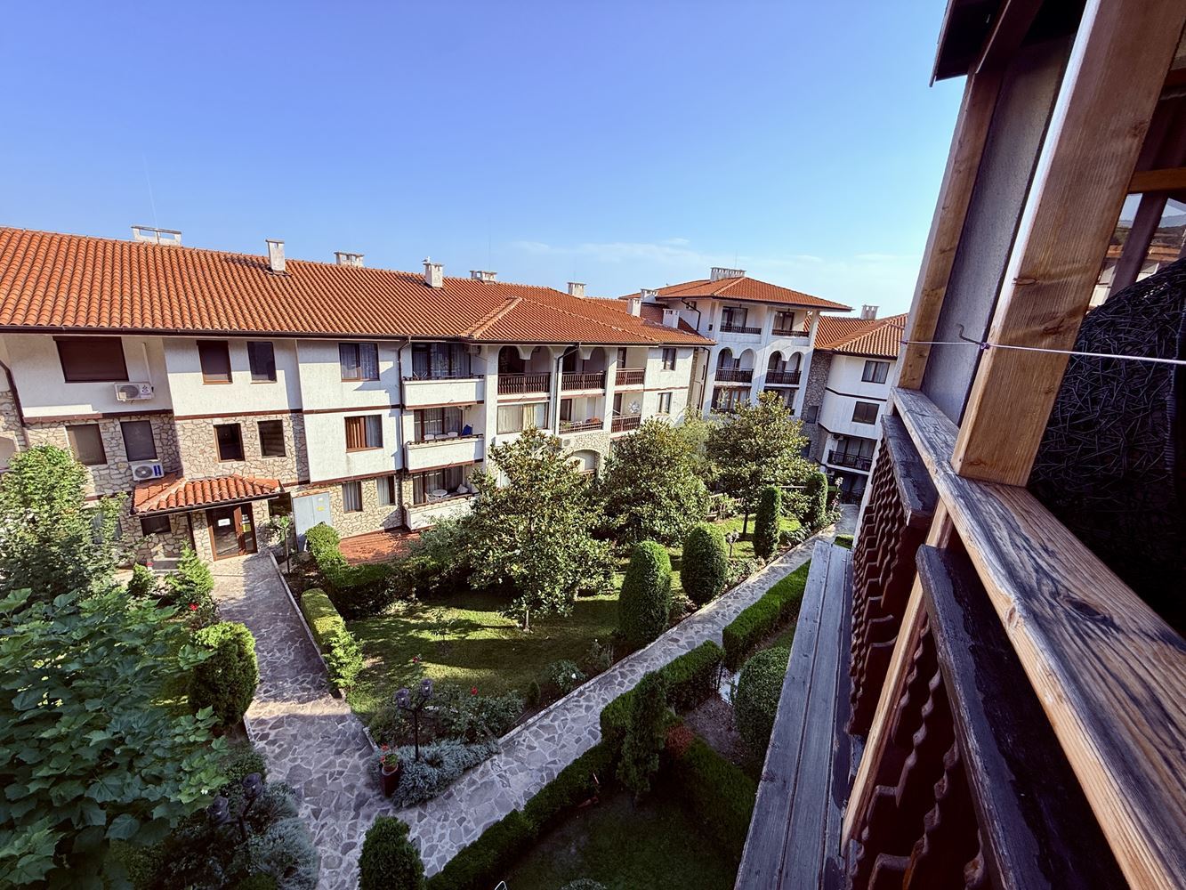 Wohnung in erster Meereslinie in Sveti Vlas – stilvolle Immobilie am Strand und am Yachthafen „Marina Dinevi“