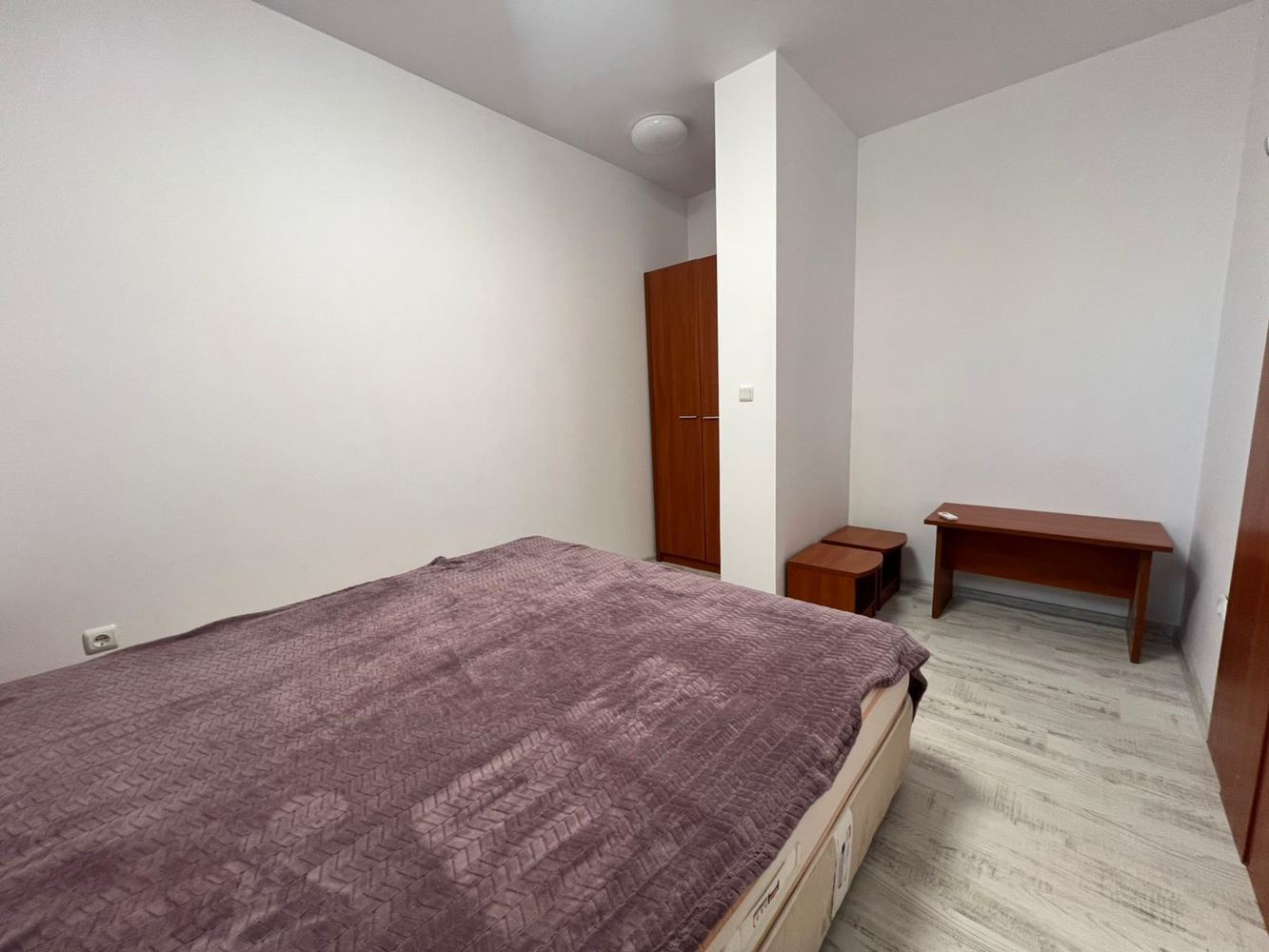 Großzügige Drei-Zimmer-Wohnung (Apartment mit zwei Schlafzimmern) mit großer Terrasse und Parkplatz in Sozopol – nahe Harmani-Strand