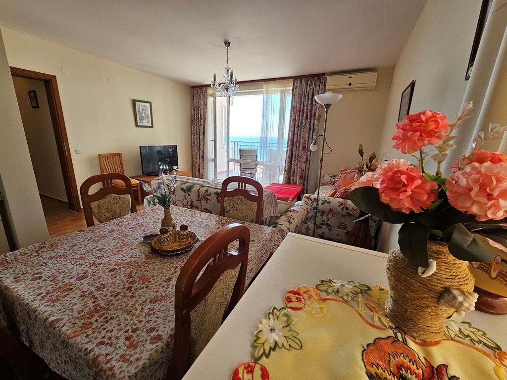 Sveti Vlas, erste Reihe am Meer – 2-Zimmer-Wohnung mit Meerblick