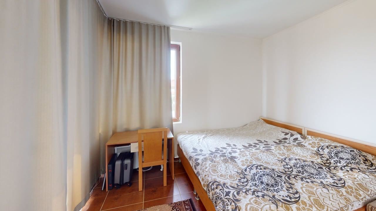 Zweizimmerwohnung mit Panoramablick auf das Meer und die Berge in einer Wohnanlage mit Swimmingpools und SPA-Zentrum