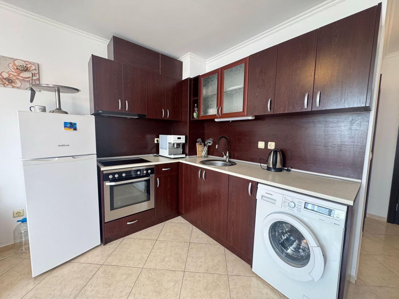 2-Zimmer-Wohnung in einer geschlossenen Wohnanlage in Aheloy – Vollständig möbliert und sofort bezugsfertig