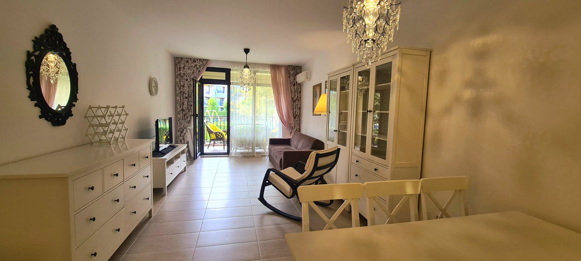 Luxuriöse Drei-Zimmer-Wohnung (Apartment mit zwei Schlafzimmern) in einem Elite-Komplex in Sosopol