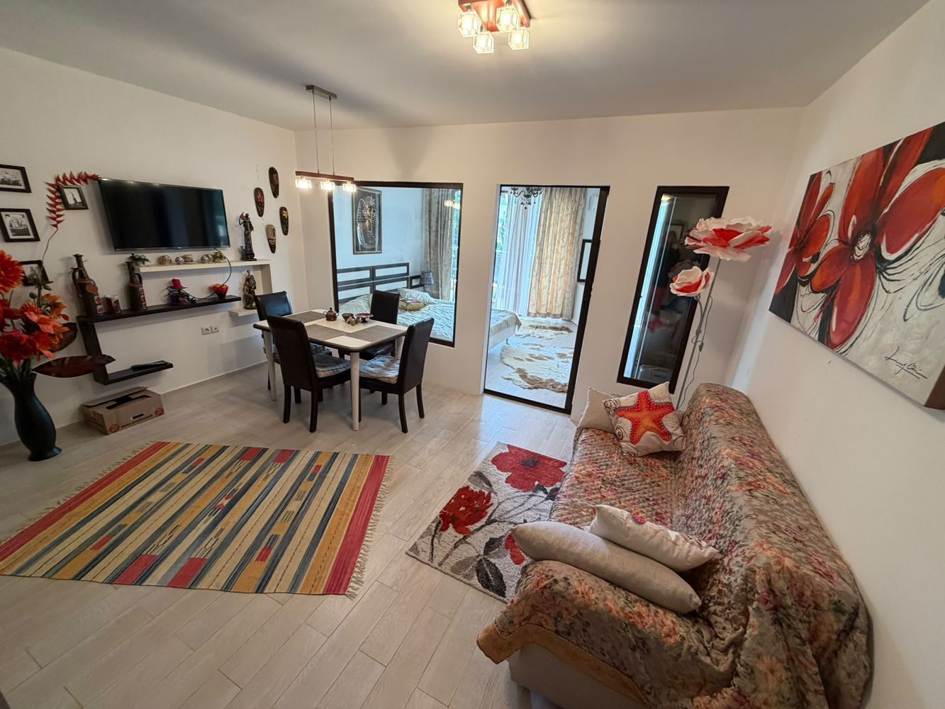 Stilvolle Wohnung mit einem Schlafzimmer in einer prestigeträchtigen Anlage in Sveti Vlas – bezugsfertig und mit vollständigen Unterlagen für eine schnelle Transaktion