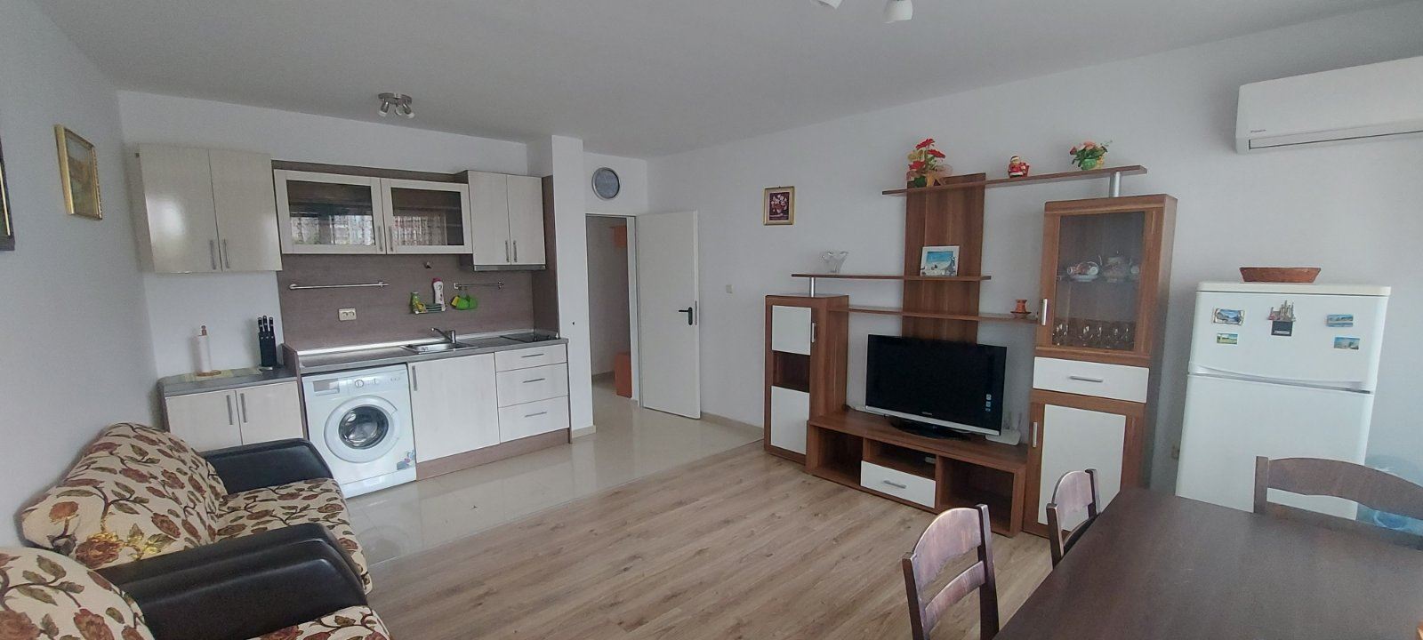 Wohnung mit einem Schlafzimmer in Sveti Vlas, niedrigen Instandhaltungskosten und ganzjähriger Nutzungsmöglichkeit