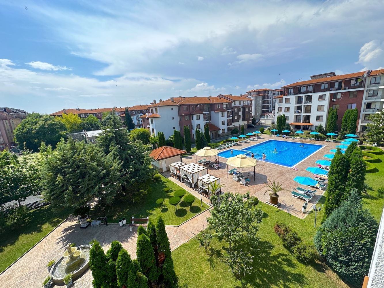 Geräumige Wohnung mit zwei Schlafzimmern und Blick auf die Natur in Nessebar