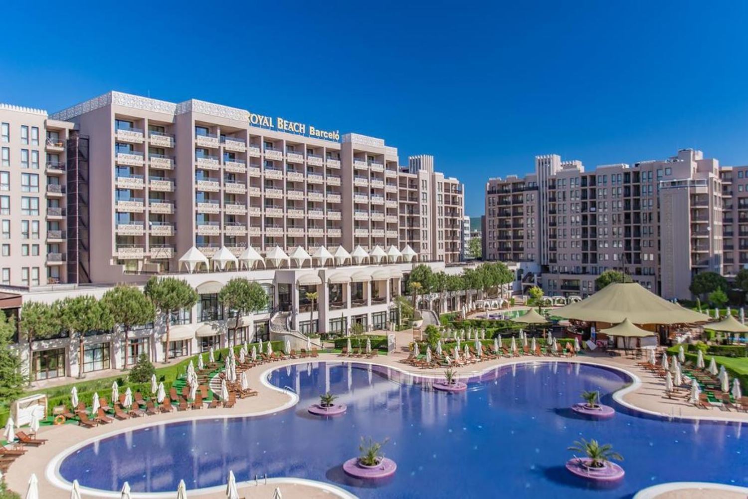 Luxuriöse Wohnung mit einem Schlafzimmer und Panoramablick auf das Meer in einer prestigeträchtigen Wohnanlage in Sonnenstrand