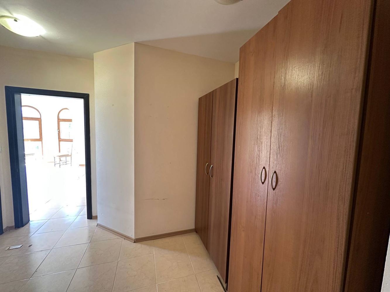 Großzügige 2-Zimmer-Wohnung in einer ruhigen und grünen Wohnanlage mit Pool in Sonnenstrand