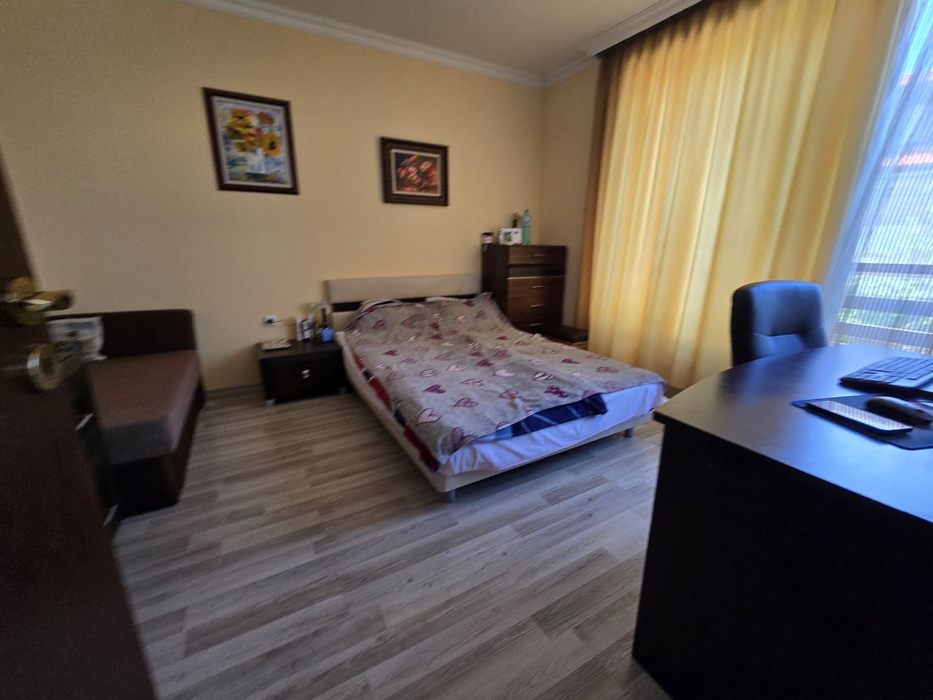 2-Zimmer-Wohnung in Sveti Vlas mit direktem Zugang zum Pool – ein ruhiger Ort zum Wohnen und Erholen