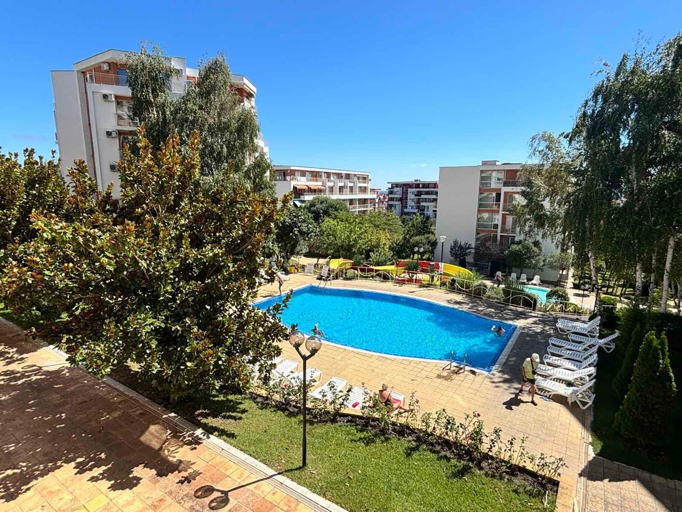 Wohnung mit wunderschönem Poolblick in Sveti Vlas – Ihr Ort für Erholung am Meer