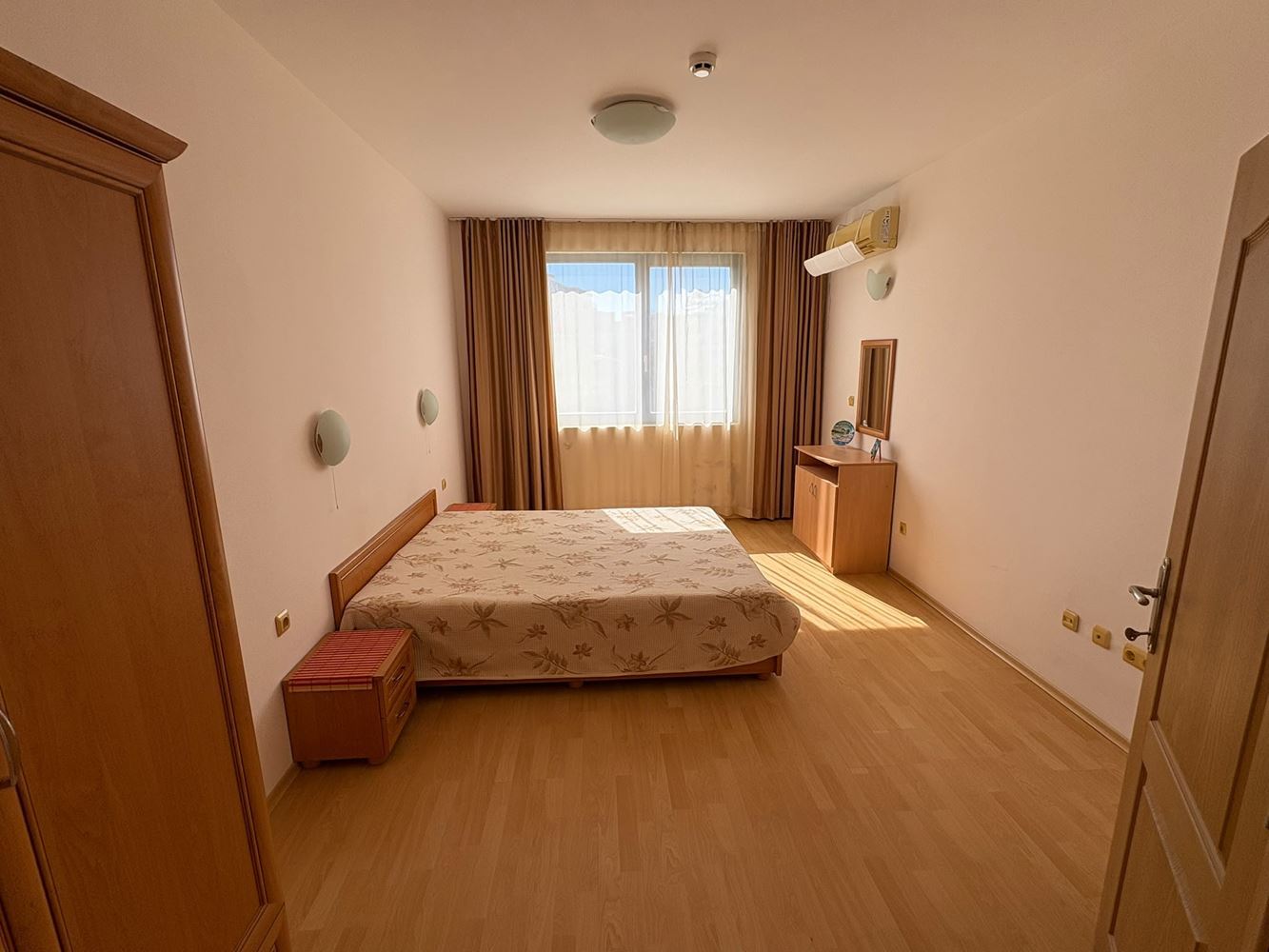 2-Zimmer-Wohnung in Sonnenstrand – Komfort in einer Anlage mit Swimmingpools und Wasserrutschen