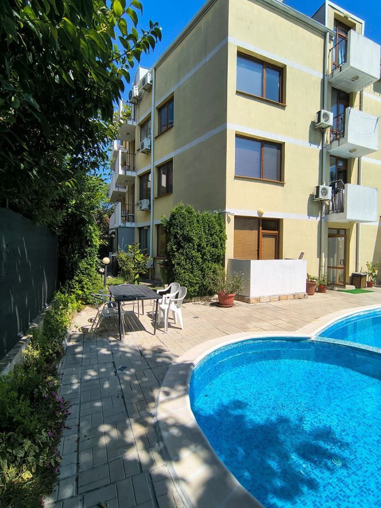 Studio in Ravda mit Swimmingpool und Stellplätzen – komfortable Immobilie am Meer zu einem erschwinglichen Preis