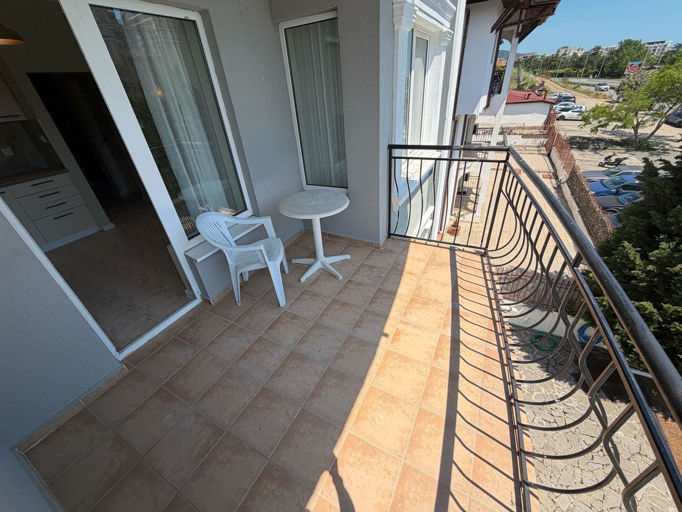 Helle und großzügige Wohnung mit einem Schlafzimmer und wunderschönem Poolblick an der Grenze zwischen Sonnenstrand und Sweti Wlas