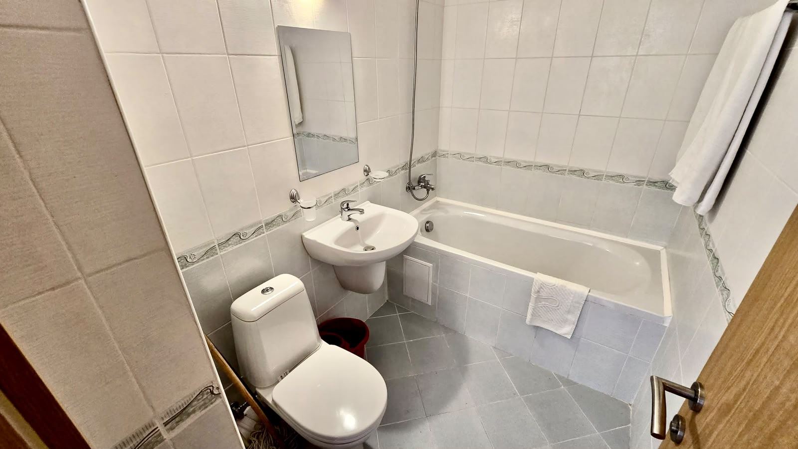 Attraktive 2-Zimmer-Wohnung mit Poolblick in Aheloy