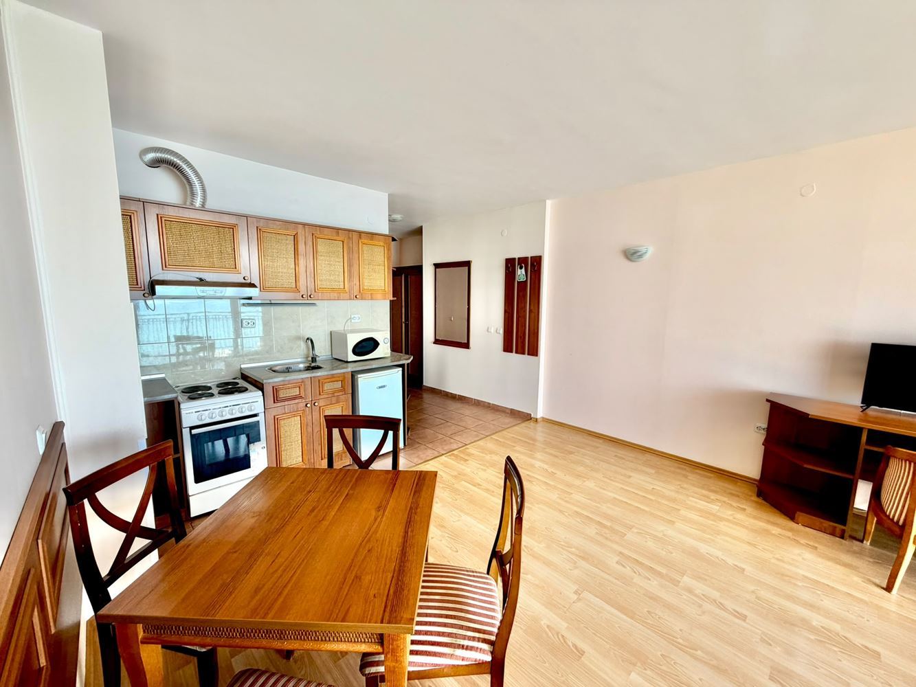 2-Zimmer-Wohnung mit Panoramablick auf das Meer in erster Meereslinie in Sveti Vlas