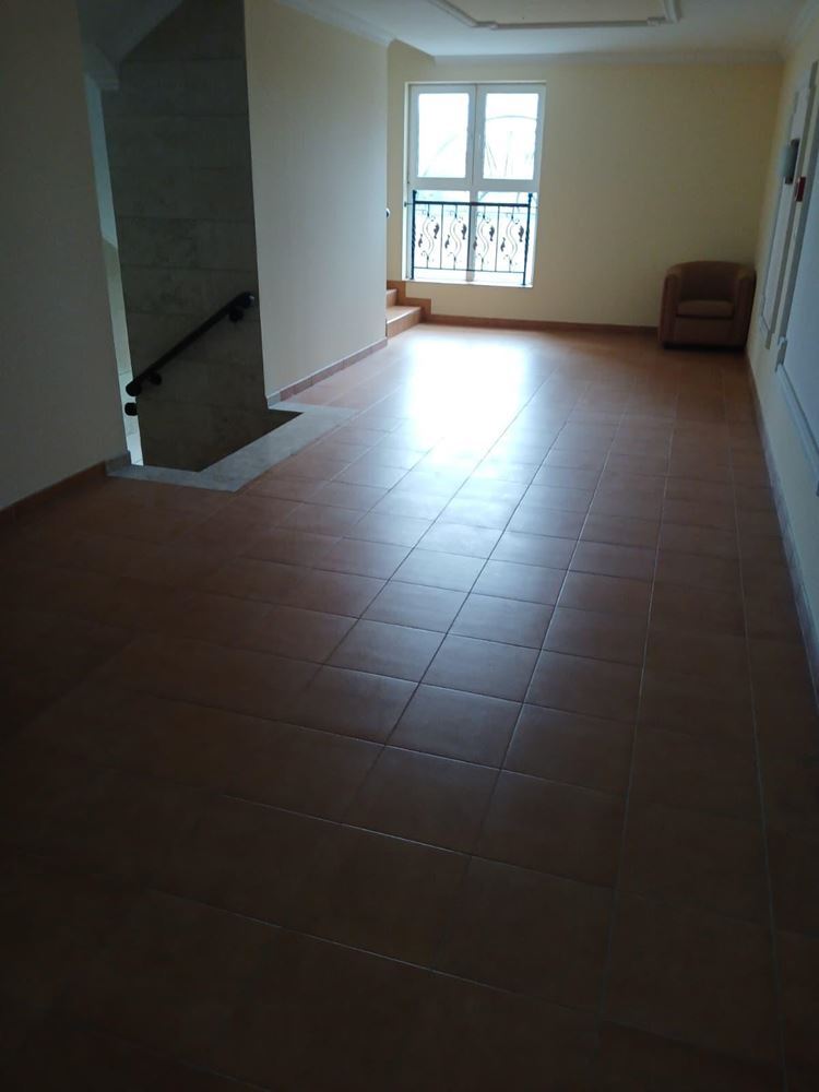 Attraktive Zwei-Zimmer-Wohnung in erster Meereslinie in Pomorie – Komfort, Swimmingpools und Spa-Angebote
