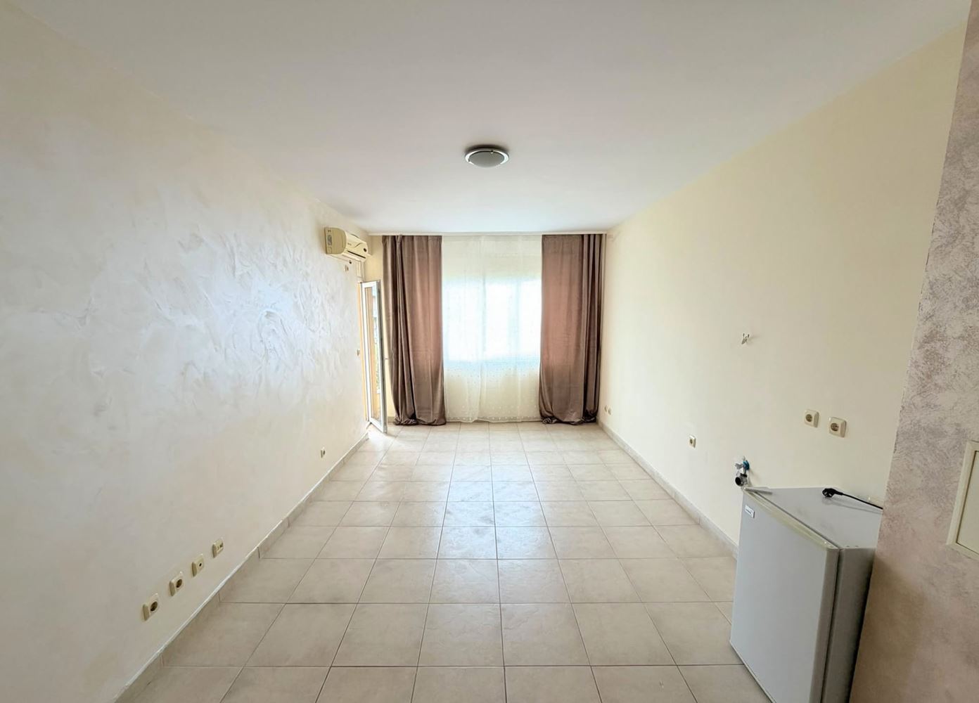 Drei-Zimmer-Wohnung in Sonnenstrand ohne Instandhaltungsgebühr – ausgezeichnete Lage, attraktive Investition