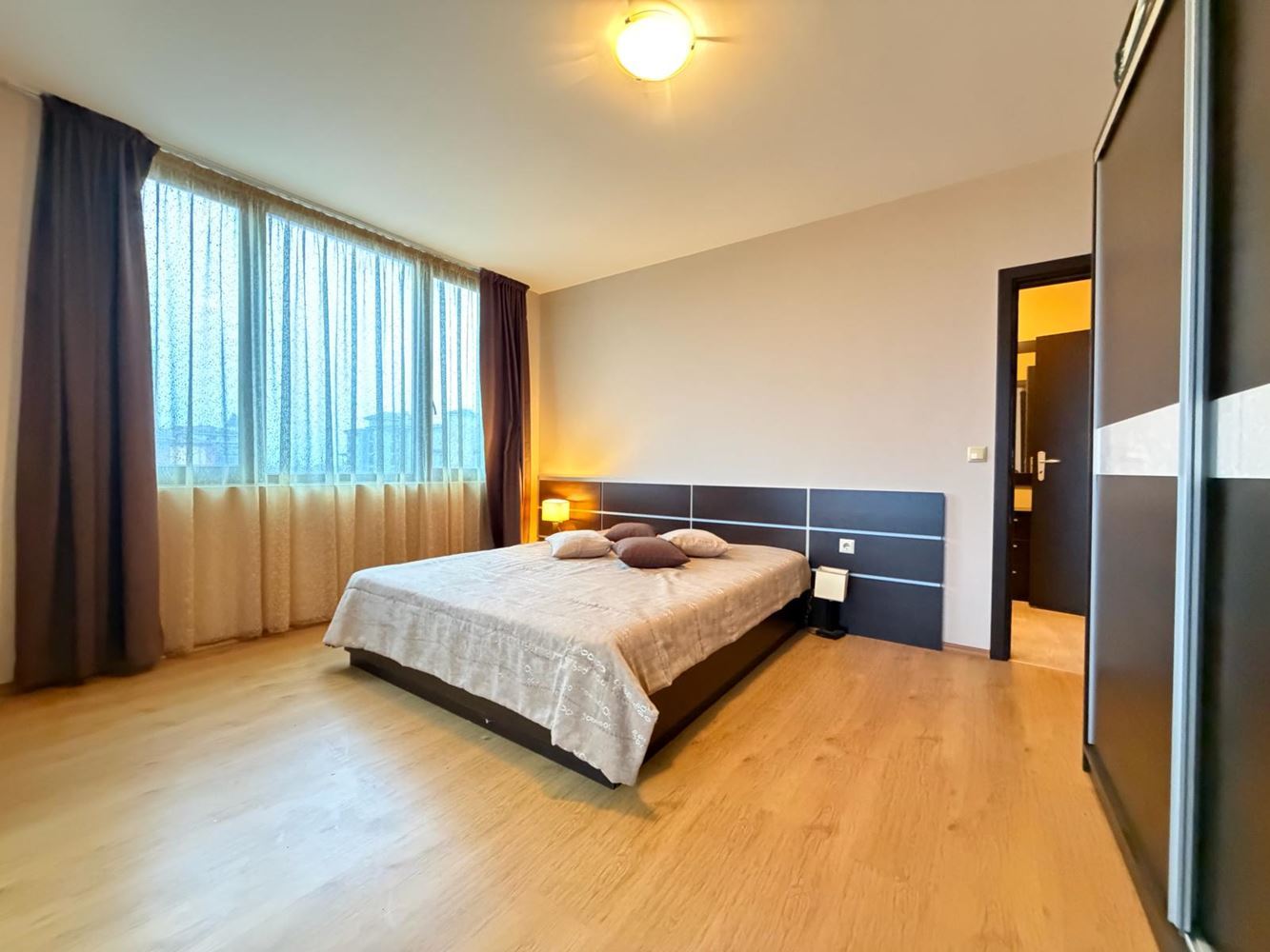Großzügige 3-Zimmer-Wohnung in Nessebar – voll möbliert, in ruhiger und schnell wachsender Gegend nahe dem Meer