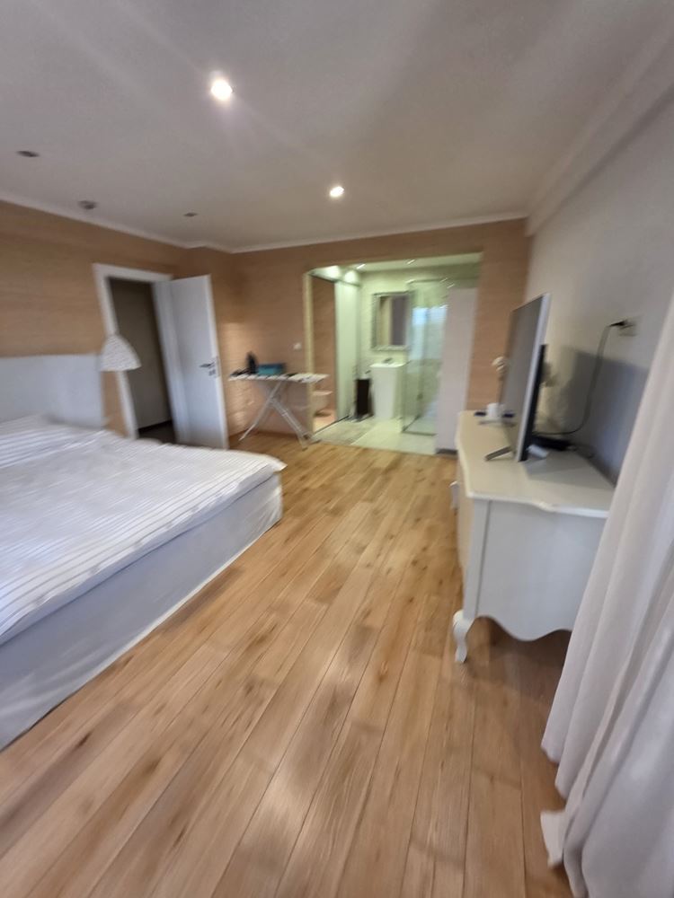 Nessebar: luxuriöse Wohnung mit zwei Schlafzimmern und Panoramablick auf das Meer – 183 m² Großzügigkeit, Komfort und Stil