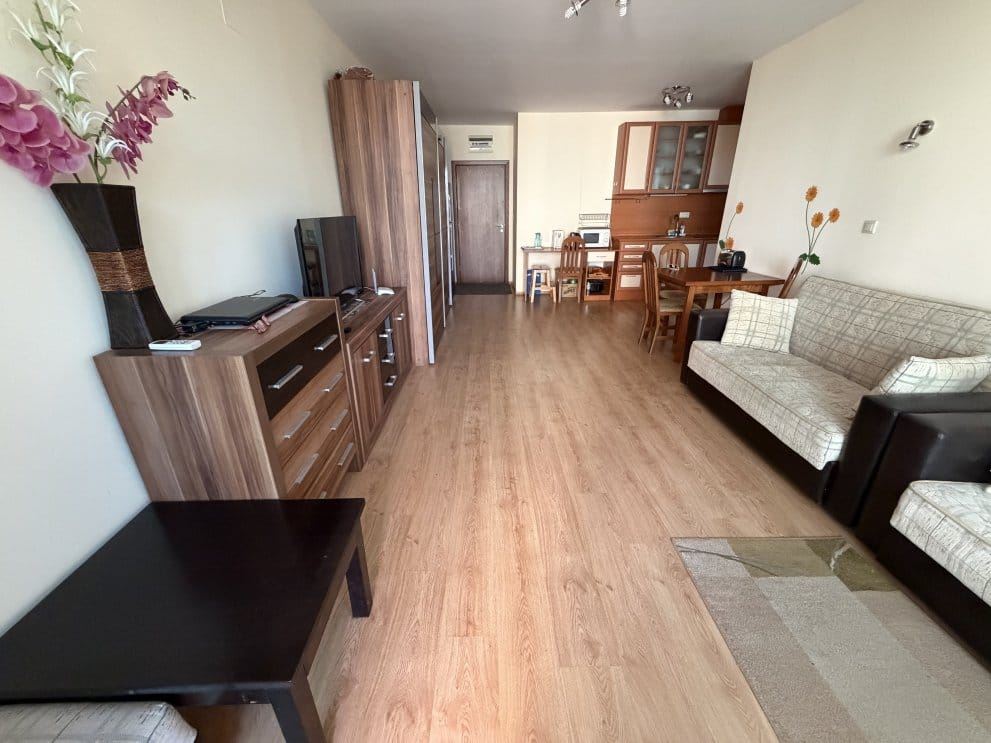 Wohnung mit einem Schlafzimmer in einer modernen Anlage mit Annehmlichkeiten in Ravda